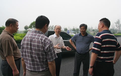 宁波江东区委书记一行来通宝TB股份视察
